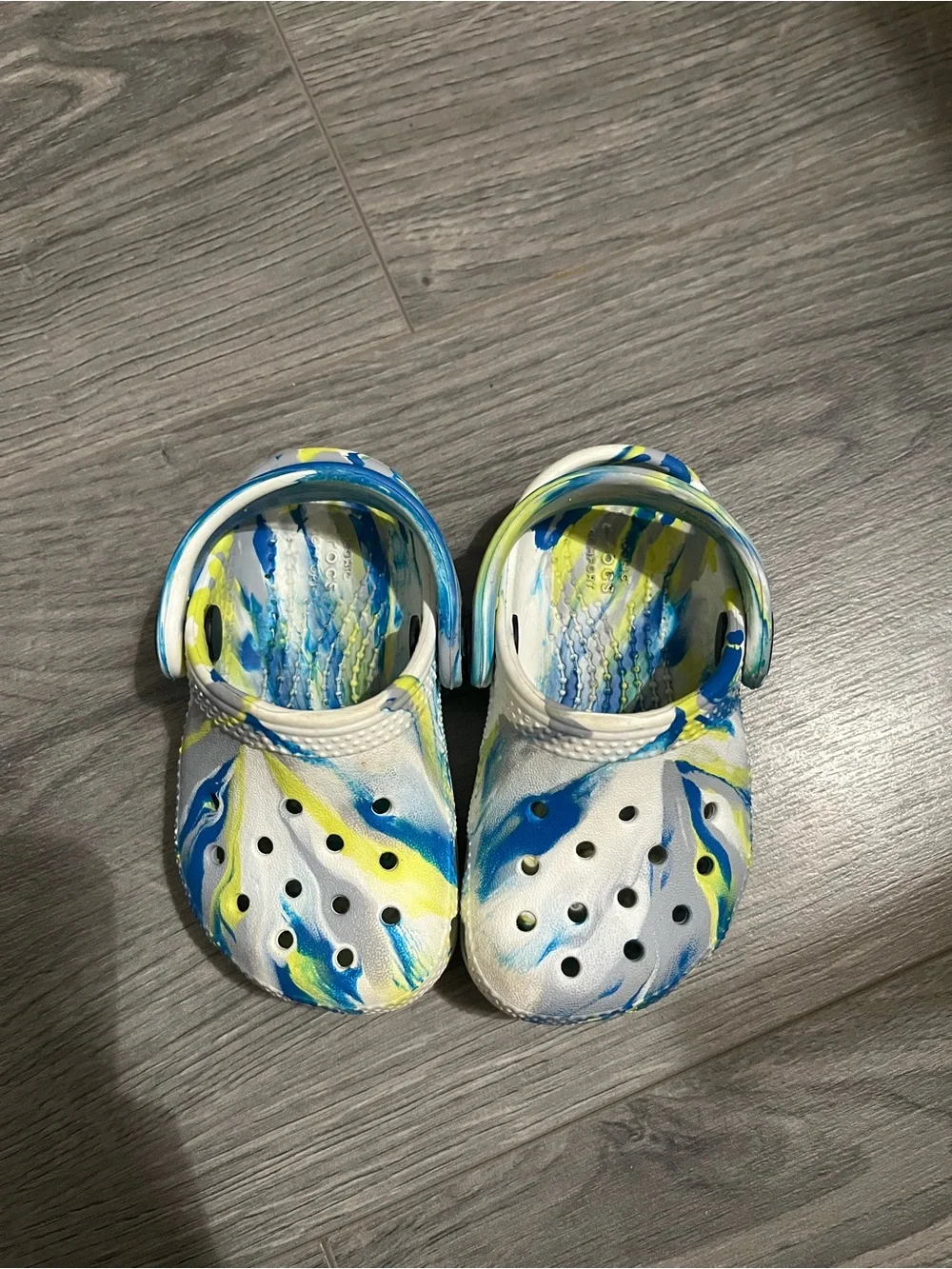 CROCS Kids Tie-Dye Style Clog in Blue, Yellow & White